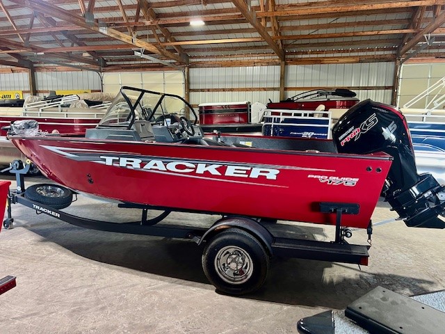 2025 Tracker Boats Pro Guide V-175 Combo